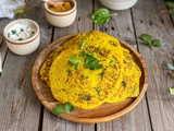Crêpes aux lentilles jaunes et épinards, sauce aux herbes